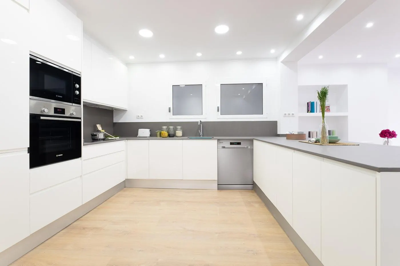 Cocina blanca en L